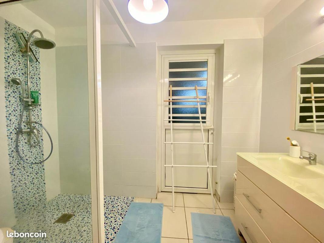Kazanou Hotel แซ็ง-ปีแยร์ ภายนอก รูปภาพ